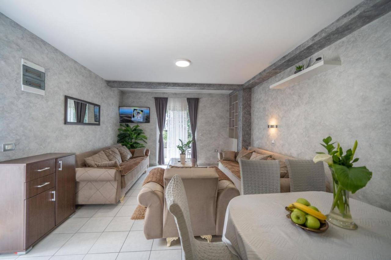 Apartman Anja Рісан Екстер'єр фото