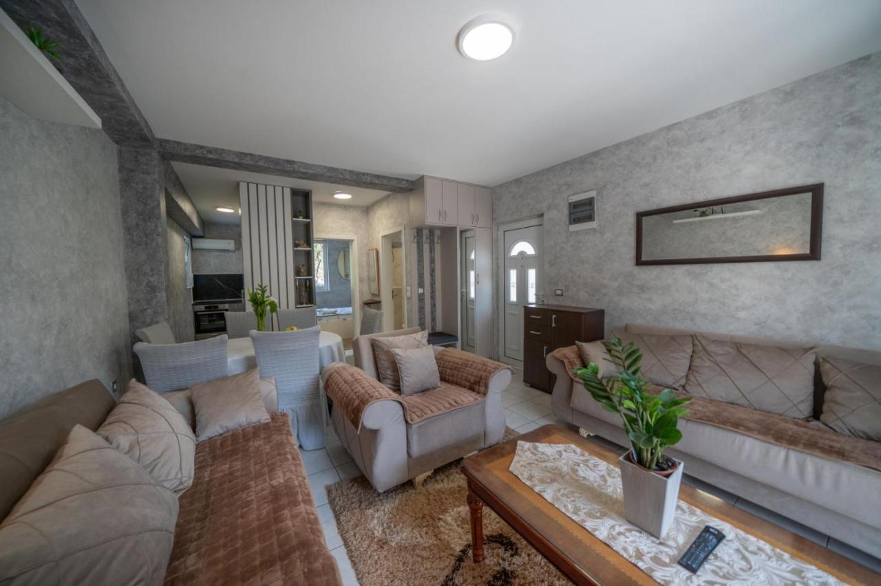 Apartman Anja Рісан Екстер'єр фото