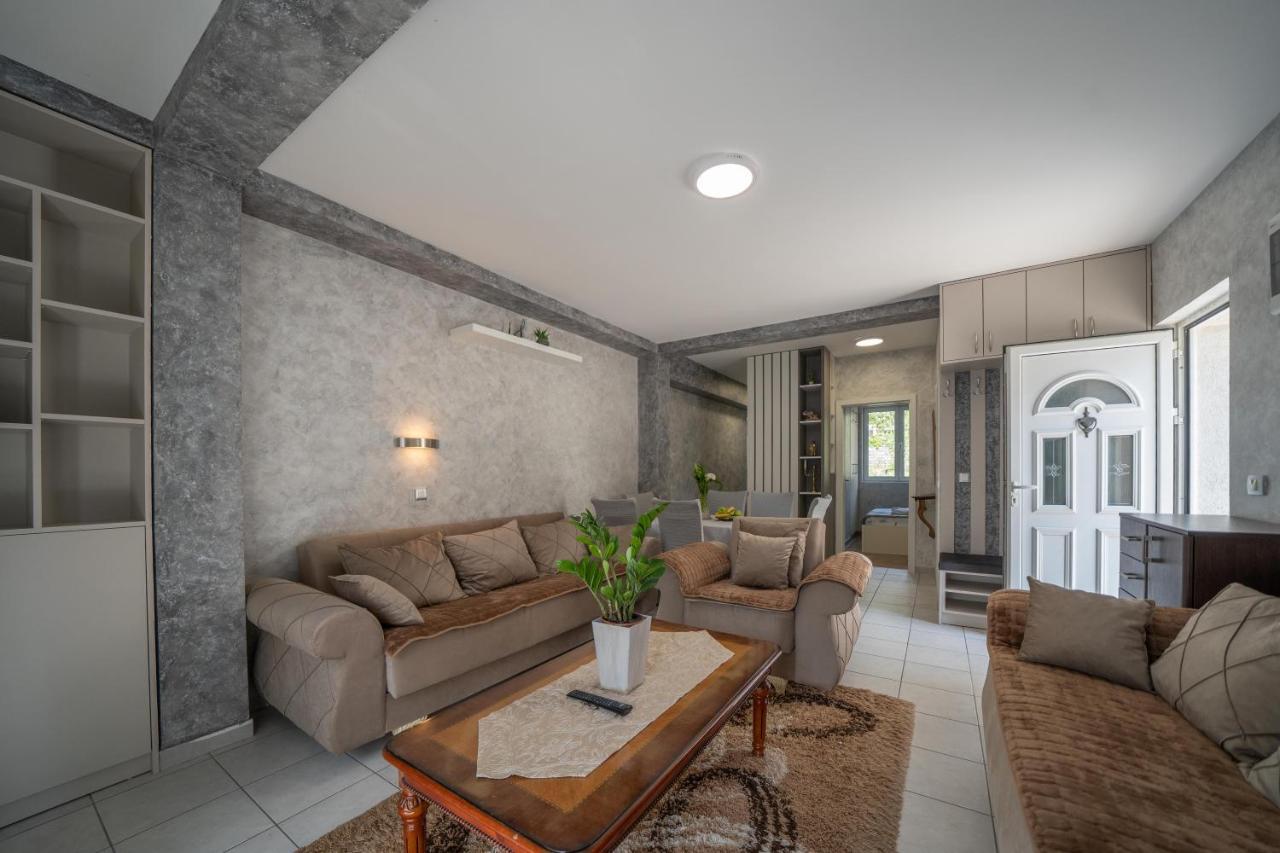 Apartman Anja Рісан Екстер'єр фото